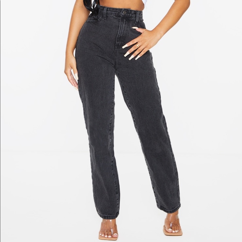 NWT PRETTYLITTLETHING Petite Black Straight Leg Jeans Size 4
